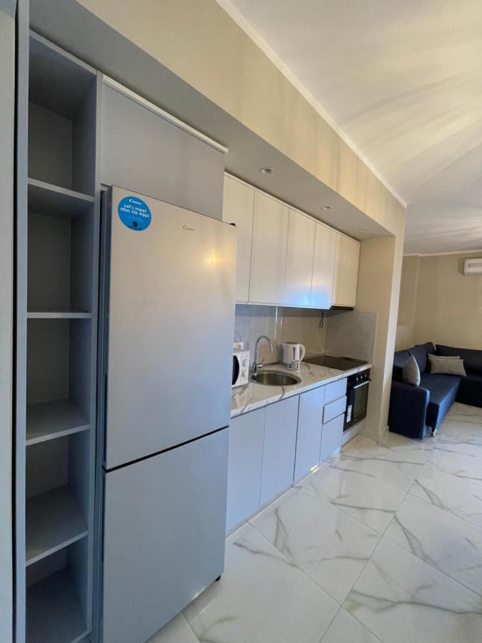 Modern Beachfront Apartments Sarandë Buitenkant foto