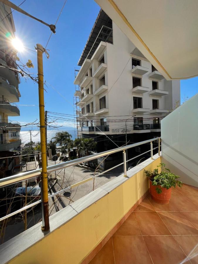 Modern Beachfront Apartments Sarandë Buitenkant foto