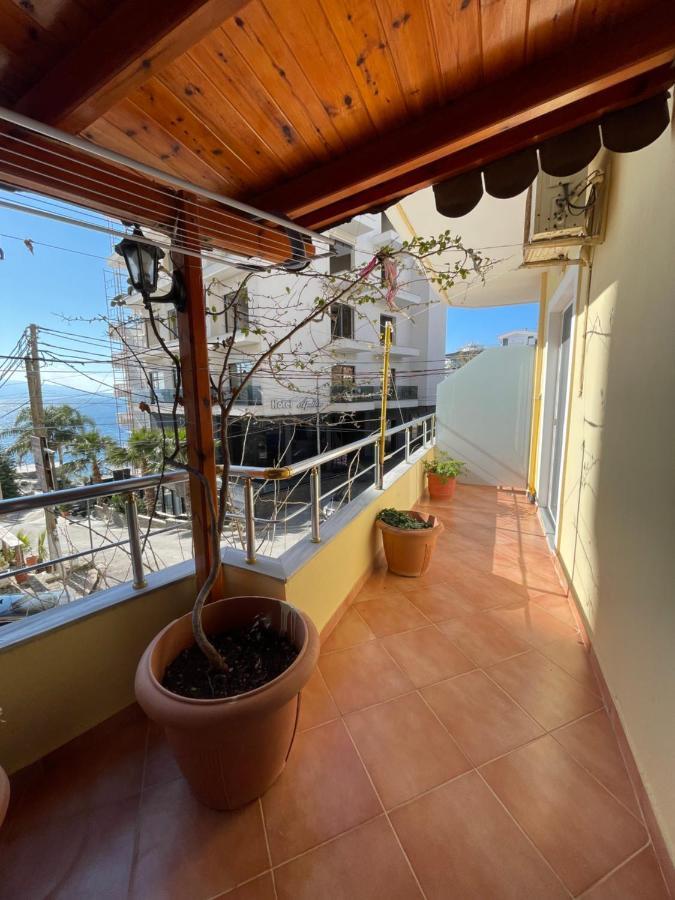Modern Beachfront Apartments Sarandë Buitenkant foto