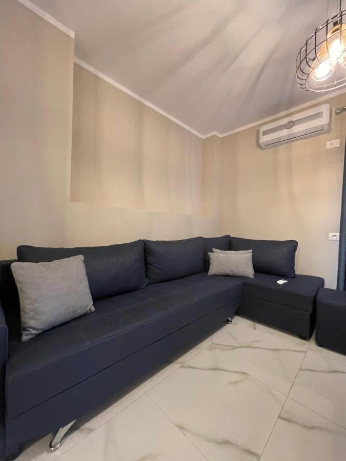 Modern Beachfront Apartments Sarandë Buitenkant foto