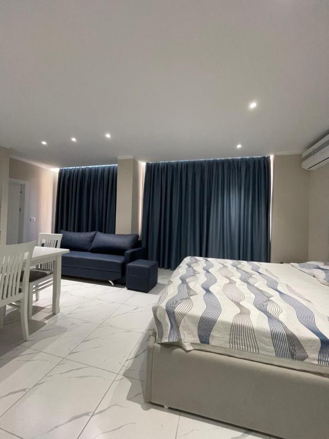 Modern Beachfront Apartments Sarandë Buitenkant foto
