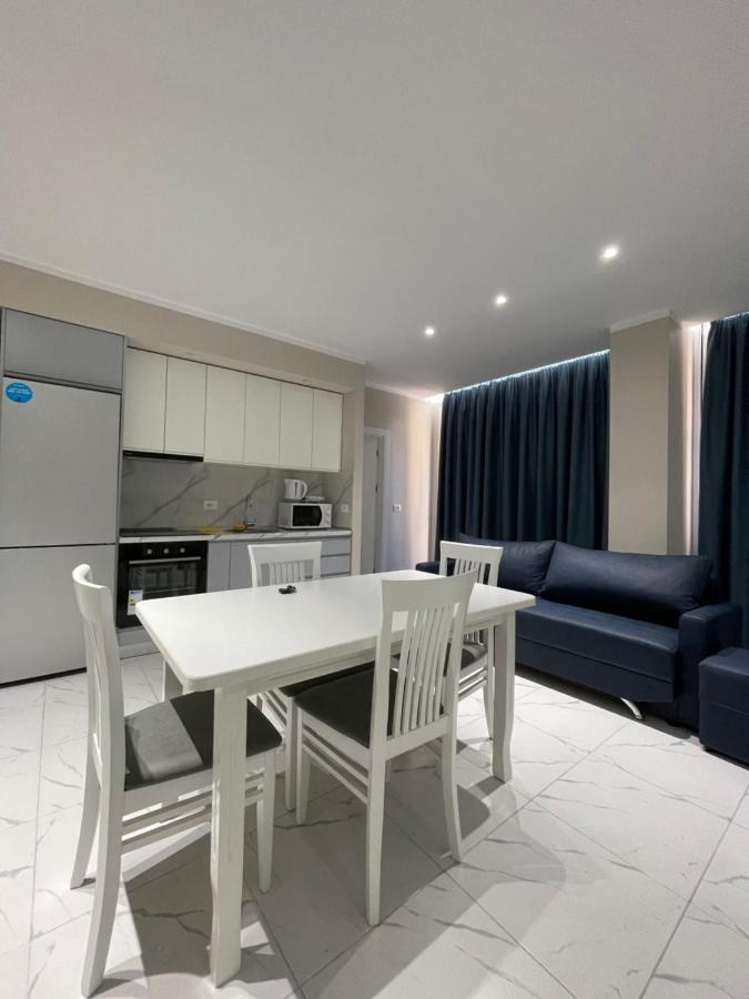 Modern Beachfront Apartments Sarandë Buitenkant foto