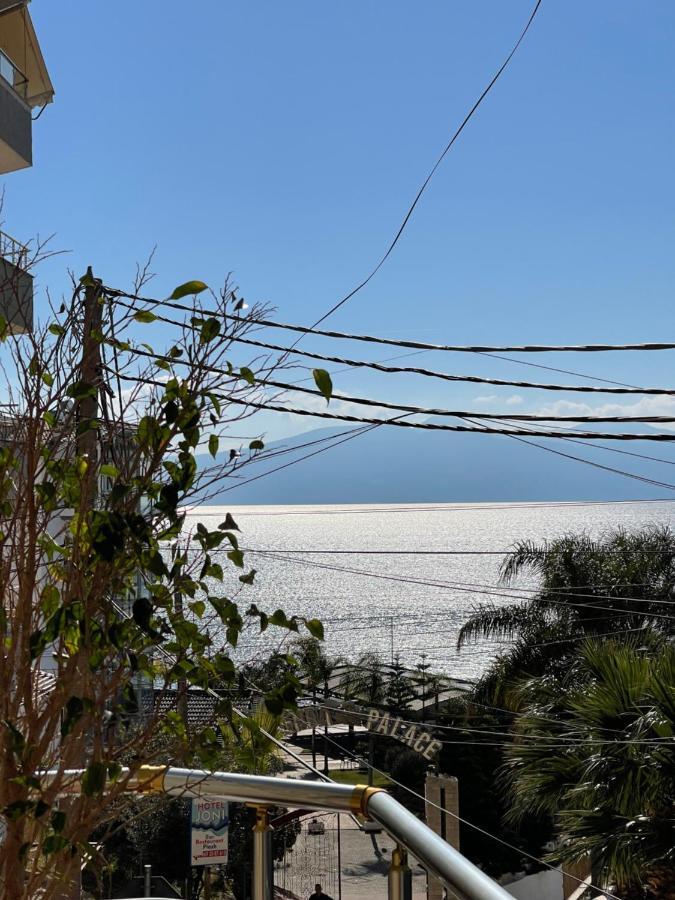 Modern Beachfront Apartments Sarandë Buitenkant foto