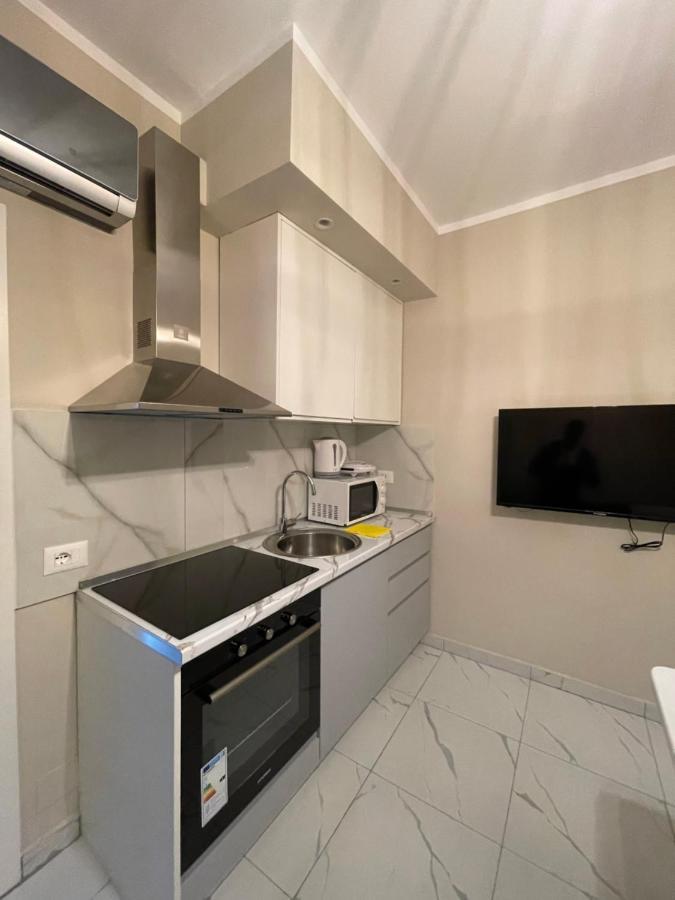 Modern Beachfront Apartments Sarandë Buitenkant foto