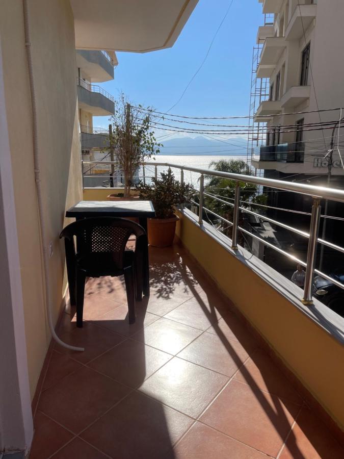 Modern Beachfront Apartments Sarandë Buitenkant foto