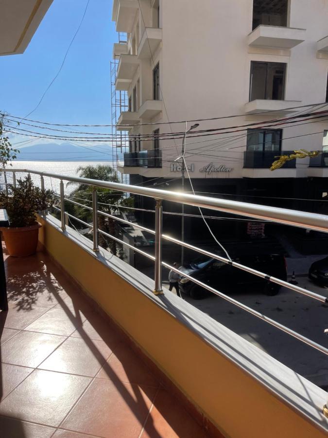 Modern Beachfront Apartments Sarandë Buitenkant foto