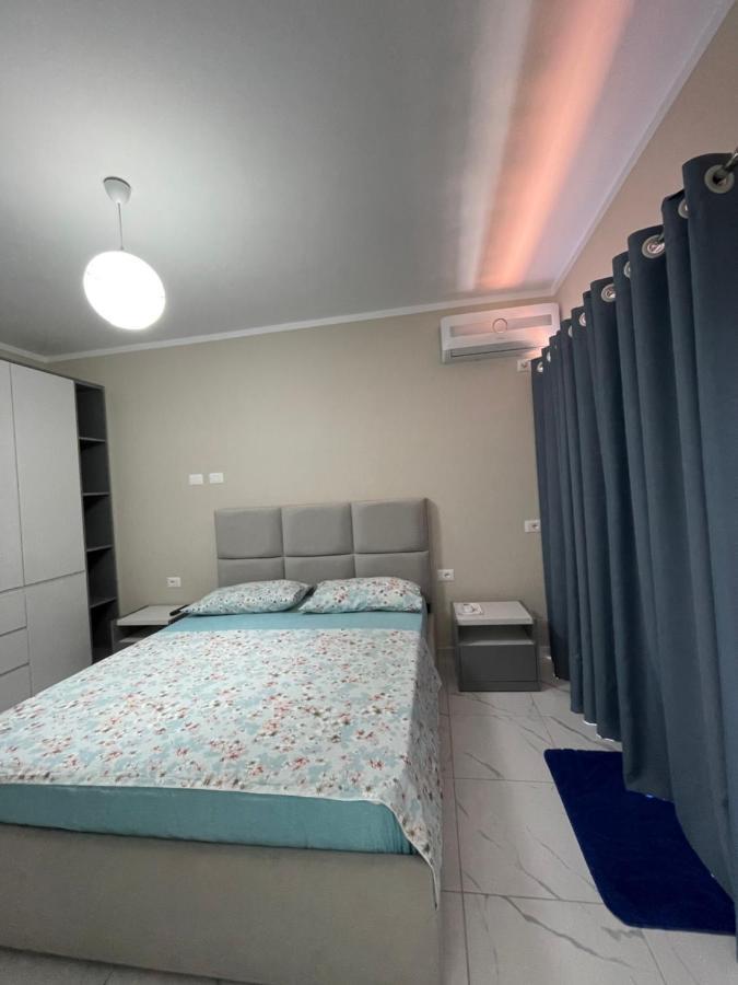 Modern Beachfront Apartments Sarandë Buitenkant foto